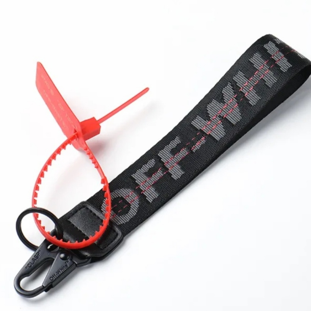 OFF-WHITE Key Chain